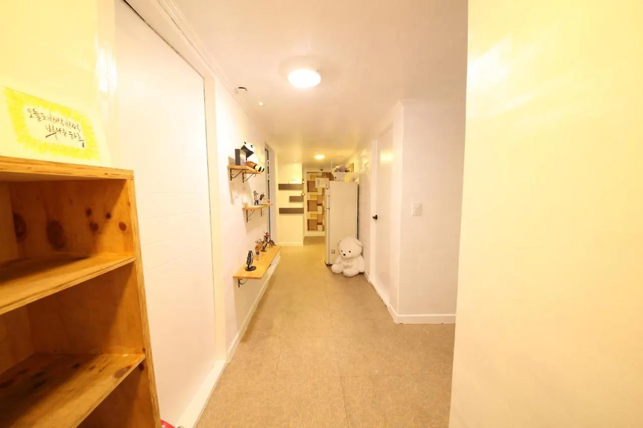 Twin Panda Guesthouse Seoul South Korea