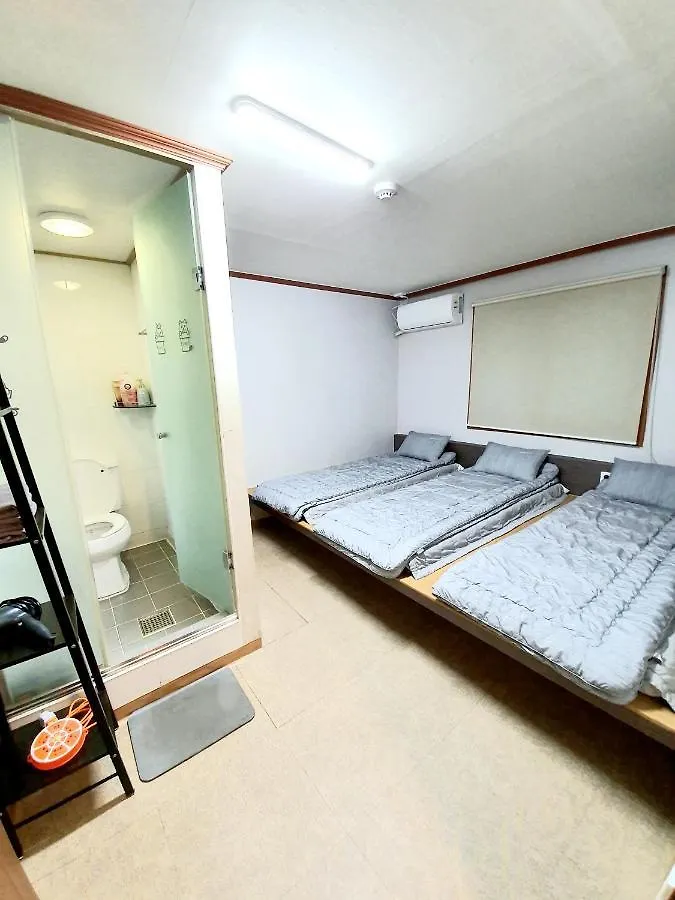 Twin Panda Guesthouse Seoul Guest house
