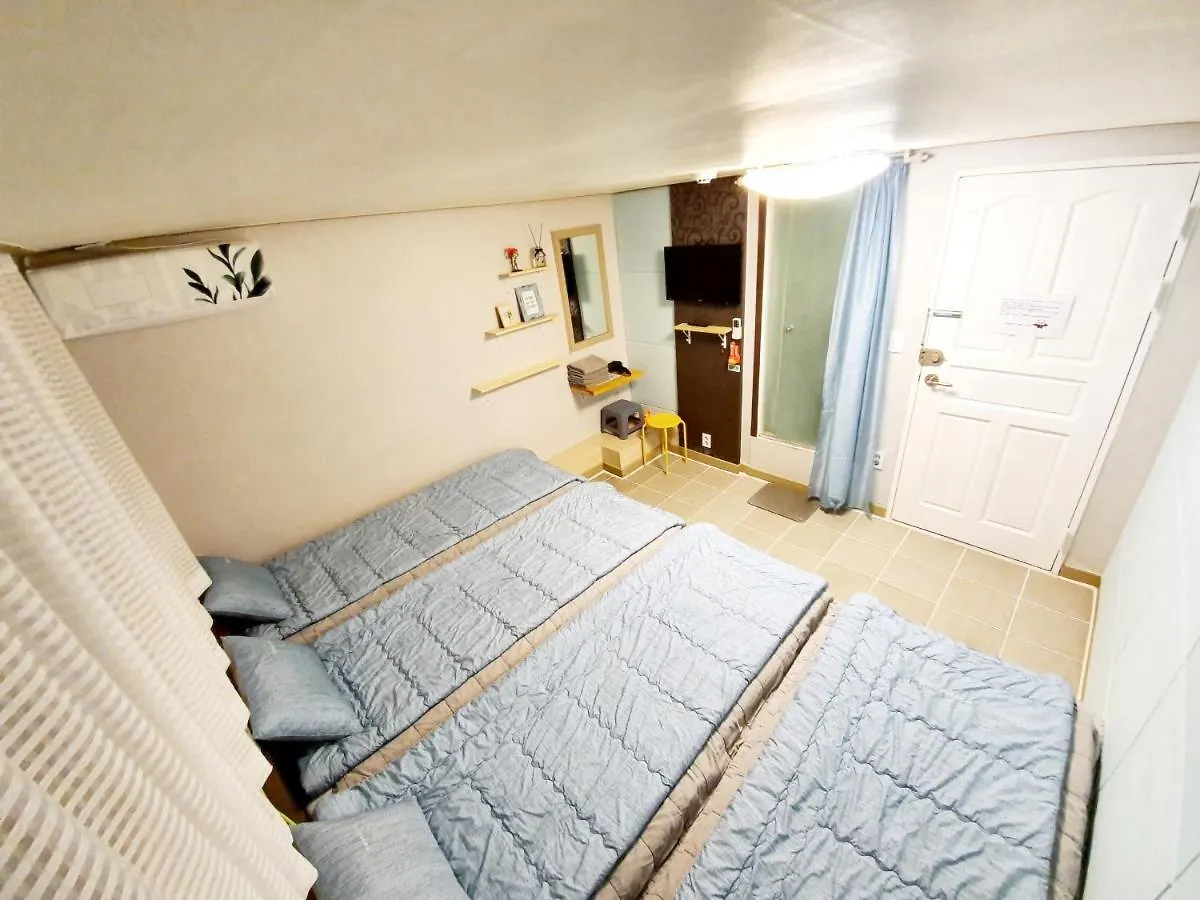 Twin Panda Guesthouse Seoul South Korea