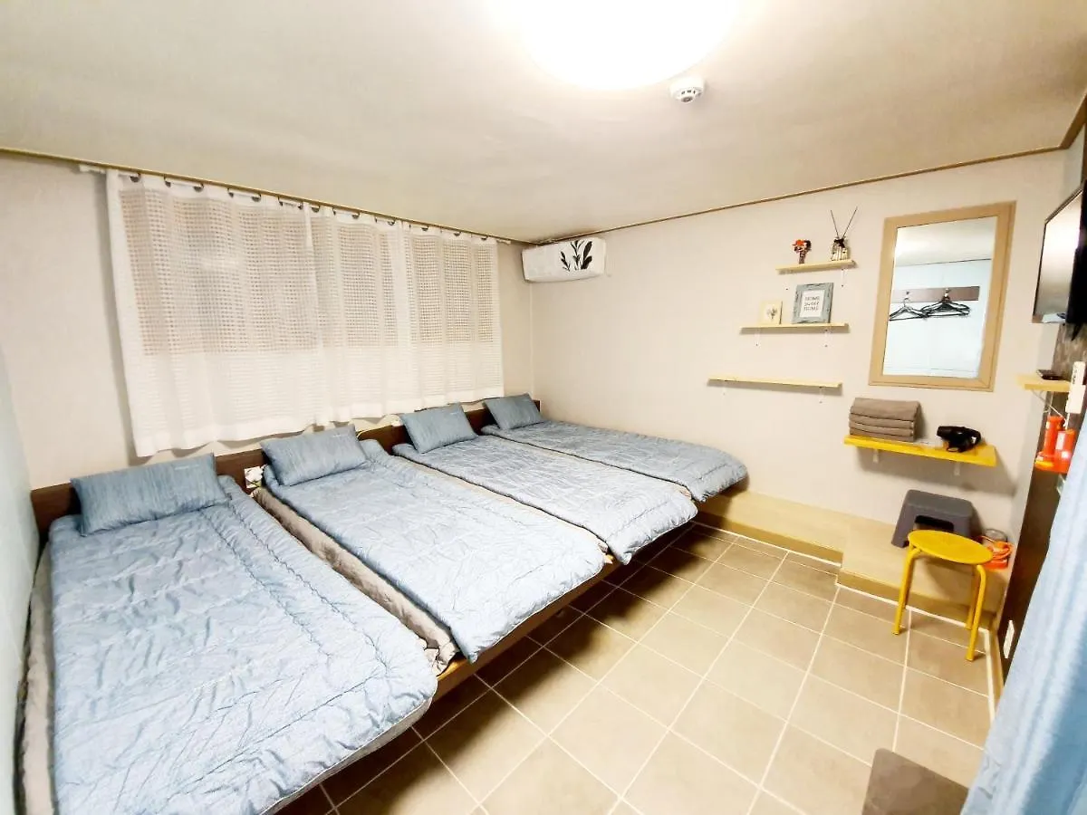Twin Panda Guesthouse Seoul