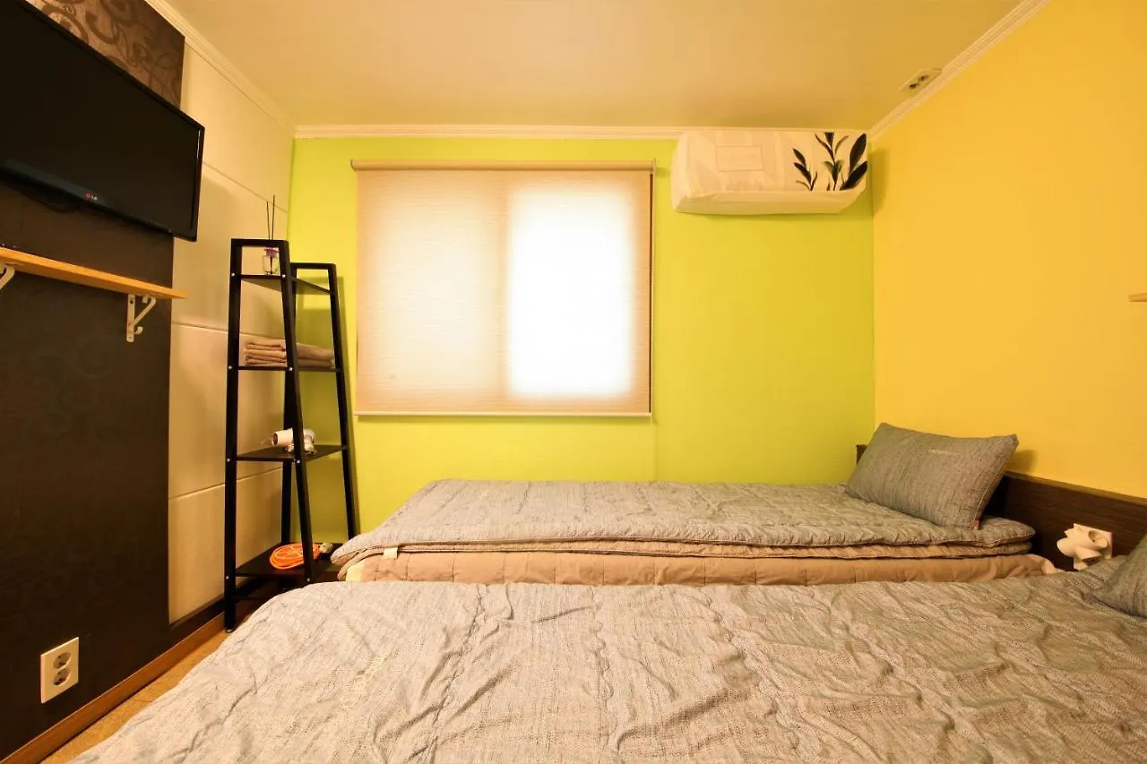 Twin Panda Guesthouse Seoul