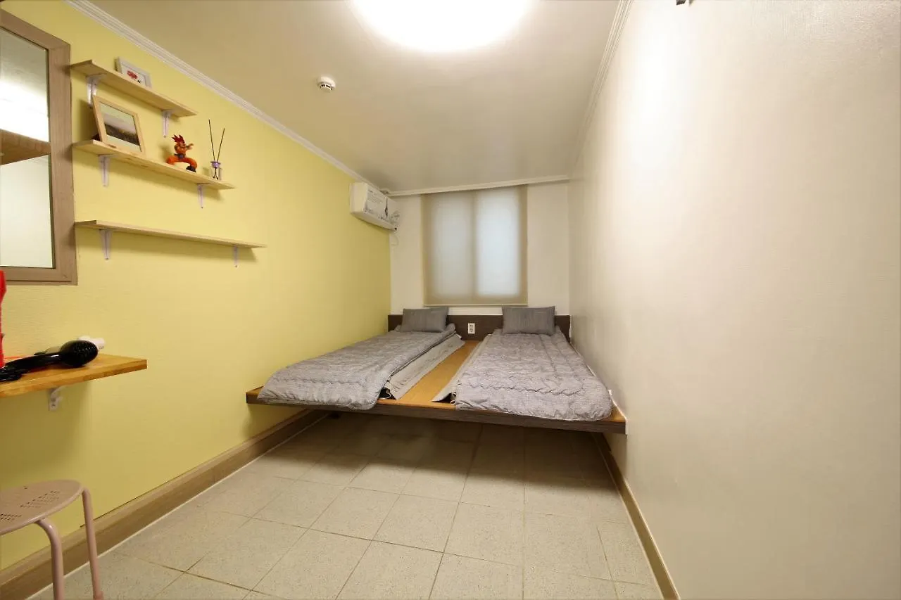 Twin Panda Guesthouse Seoul