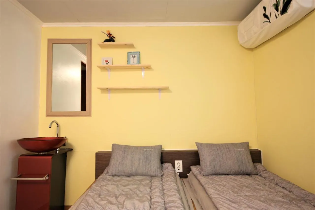Twin Panda Guesthouse Seoul 0*,  South Korea