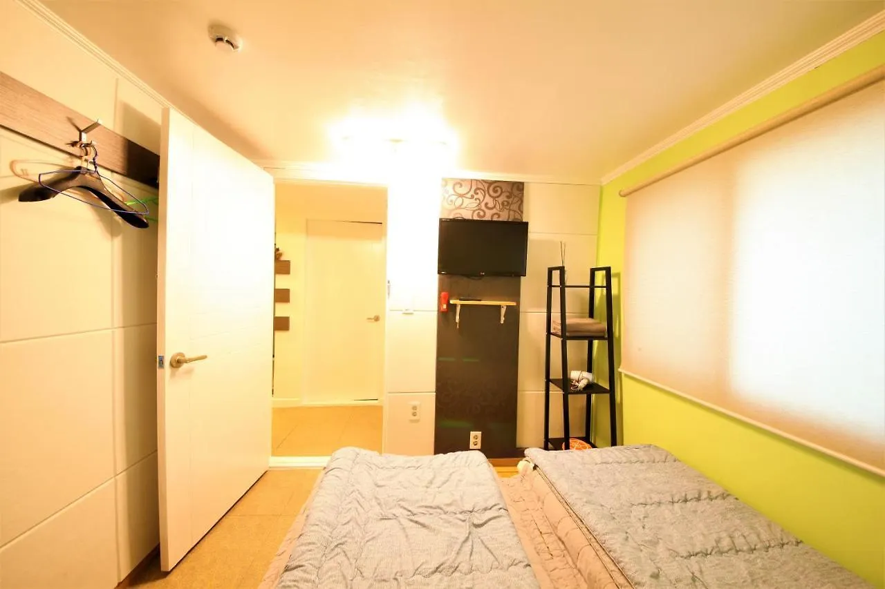 Twin Panda Guesthouse Szöul 0*,