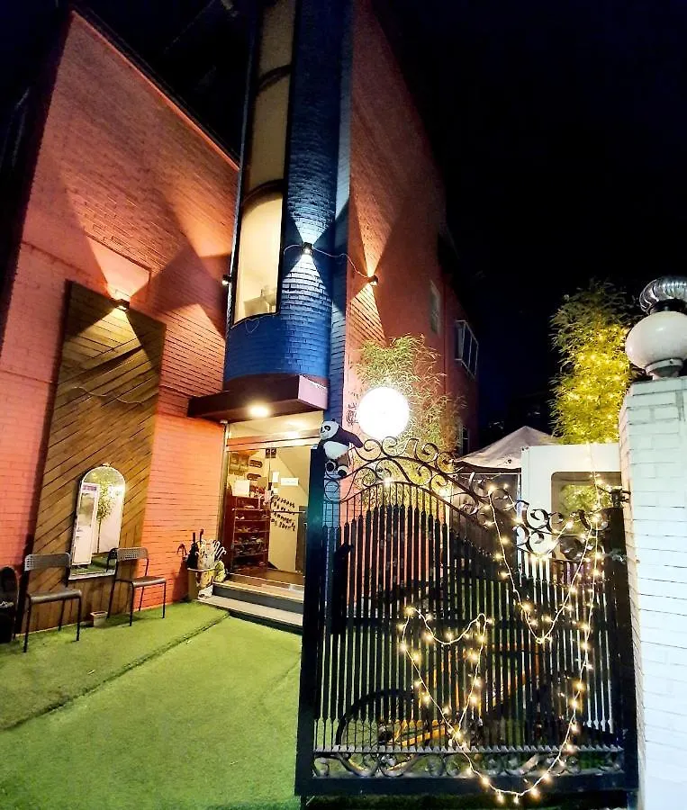 Guest house Twin Panda Guesthouse Seoul