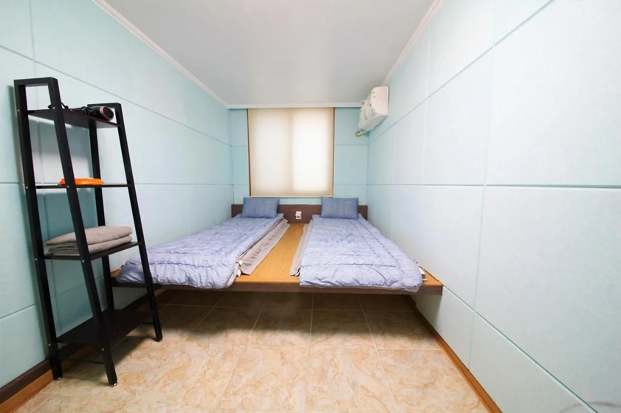 Twin Panda Guesthouse Seoul Guest house