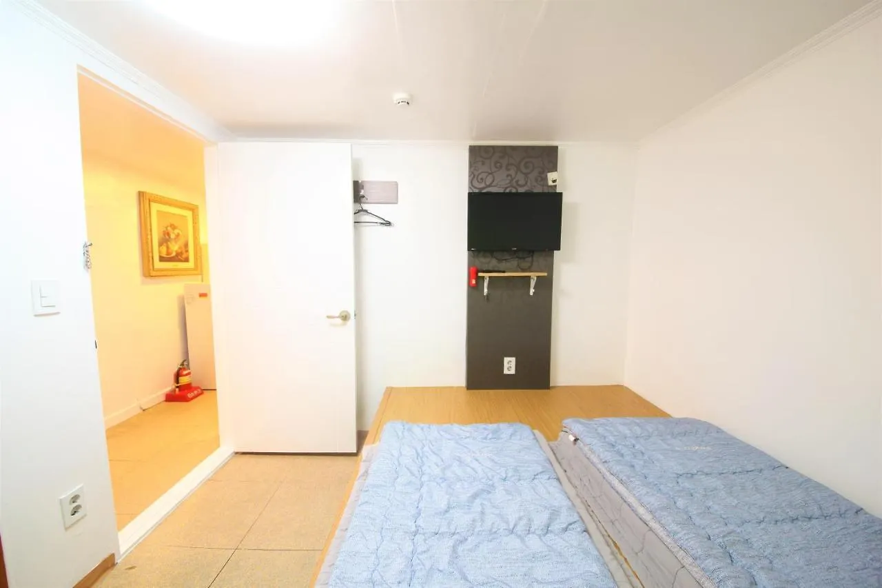 Twin Panda Guesthouse Seoul Guest house